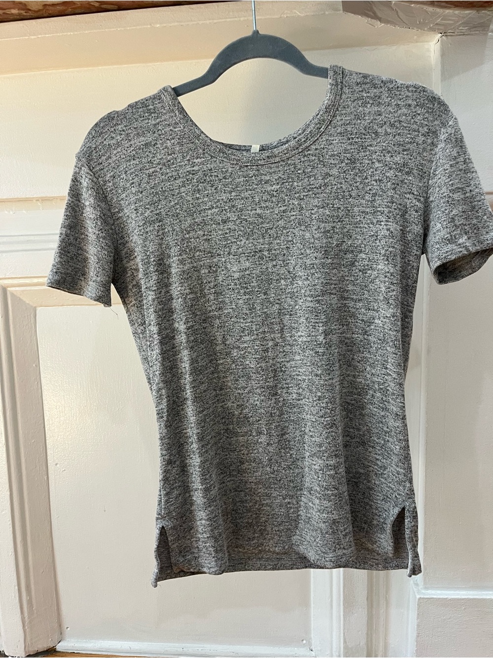 Aritzia Wilfred Free T-shirt